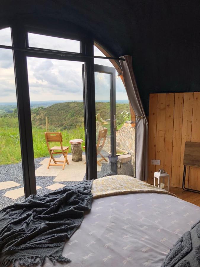 Hilltop Hideaway - Secluded Pod With Private Hot Tub Ньюри Экстерьер фото